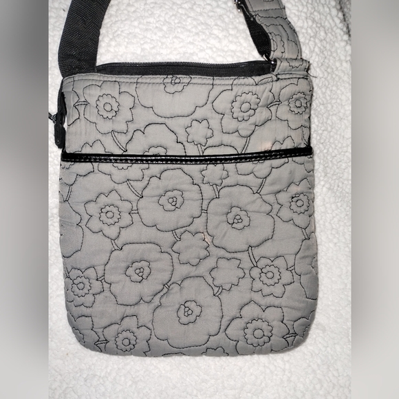 Thirty-one grey 🩶 quilted crossbody - Picture 2 of 8